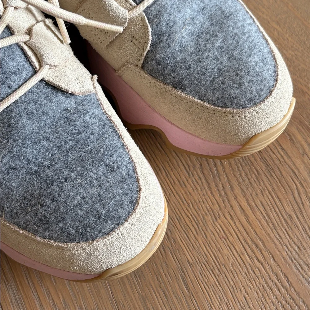 Sorel Caribou Sneaker Boot size 8 - Picture 2 of 6